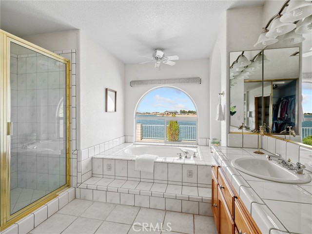 14526 Galleon Lane, Helendale CA: https://media.crmls.org/medias/02d338ed-7565-452d-a3f0-3092551329b3.jpg