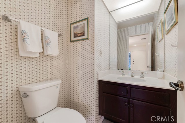 Detail Gallery Image 20 of 39 For 18200 Andrea Cir #6,  Northridge,  CA 91325 - 3 Beds | 2/1 Baths