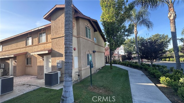 600 Hosking Avenue, Bakersfield CA: https://media.crmls.org/medias/02d3f9b2-f0a1-4520-8b85-d8bb776cb3e2.jpg