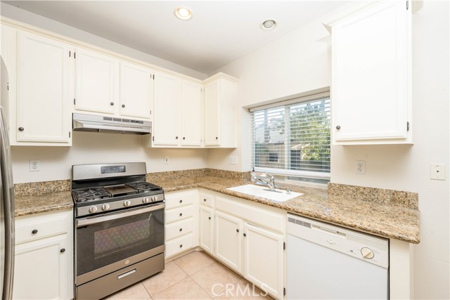 43144 Teramo Street, Temecula CA: https://media.crmls.org/medias/02d41779-730f-45f4-b297-60fe7e985ae1.jpg