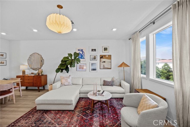 Detail Gallery Image 5 of 47 For 323 Adela, Lake Forest,  CA 92630 - 3 Beds | 3/1 Baths