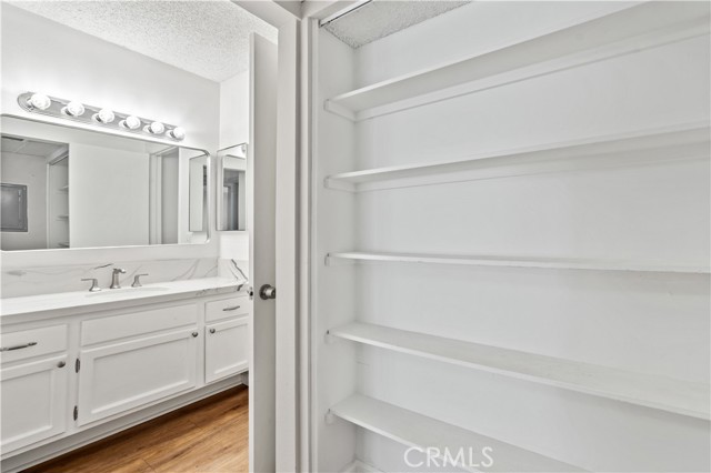 5301 Raintree, 301 photo 14