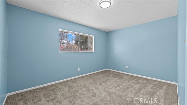 878 E Holly Street, Rialto CA: https://media.crmls.org/medias/02d57e66-459b-4e57-8219-ac7b32ea6864.jpg