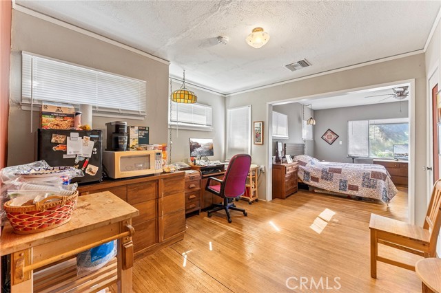 Detail Gallery Image 10 of 34 For 2042 Rome, Los Angeles,  CA 90065 - 3 Beds | 2/1 Baths