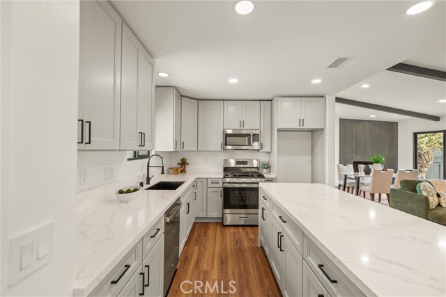 1792 Crestmont Place, Costa Mesa CA: https://media.crmls.org/medias/02d5b03b-baaa-4c01-a8ed-35fc26c73b81.jpg