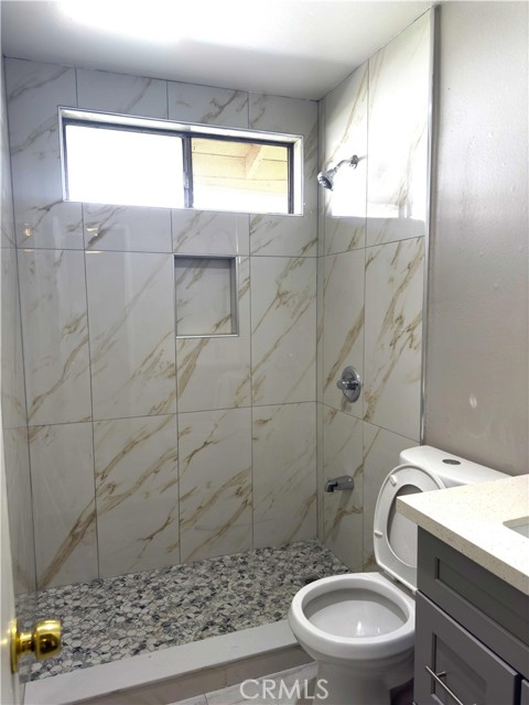 Detail Gallery Image 7 of 10 For 2406 Angela St #1,  Pomona,  CA 91766 - 3 Beds | 1/1 Baths