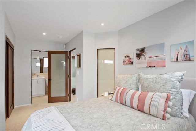 221 36th Street, Manhattan Beach, California 90266, 3 Bedrooms Bedrooms, ,3 BathroomsBathrooms,Residential,Sold,36th,SB22069794