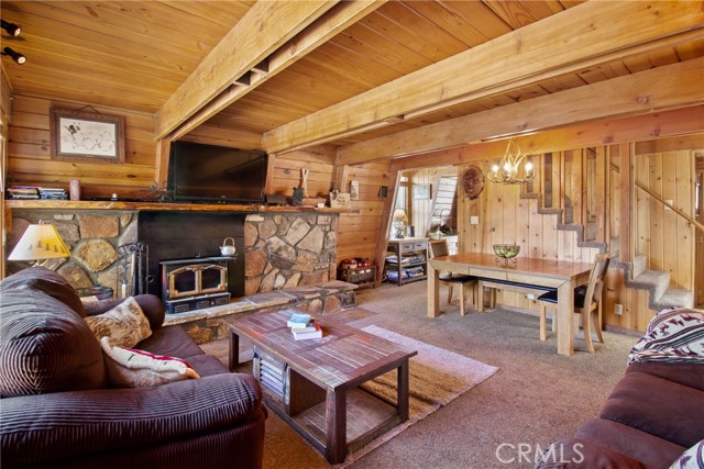 Detail Gallery Image 6 of 21 For 1124 Club View Dr, Big Bear Lake,  CA 92315 - 3 Beds | 2 Baths