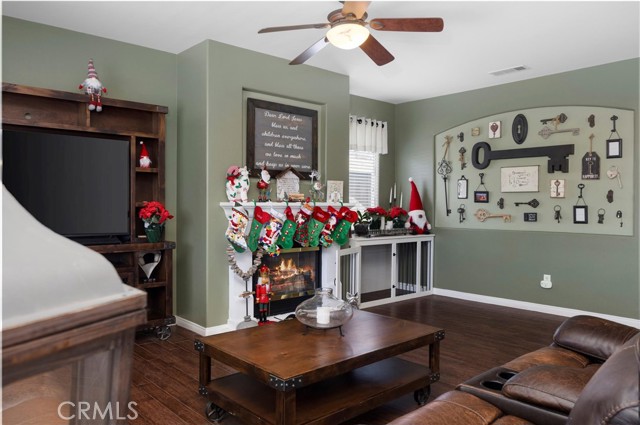 Detail Gallery Image 24 of 67 For 12809 Trafalgar Square, Bakersfield,  CA 93312 - 5 Beds | 3 Baths