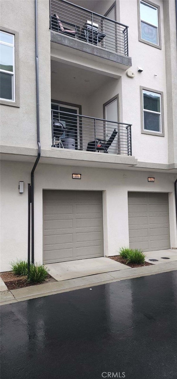 Image 17 of 23 For 27410 Merlin Place 202