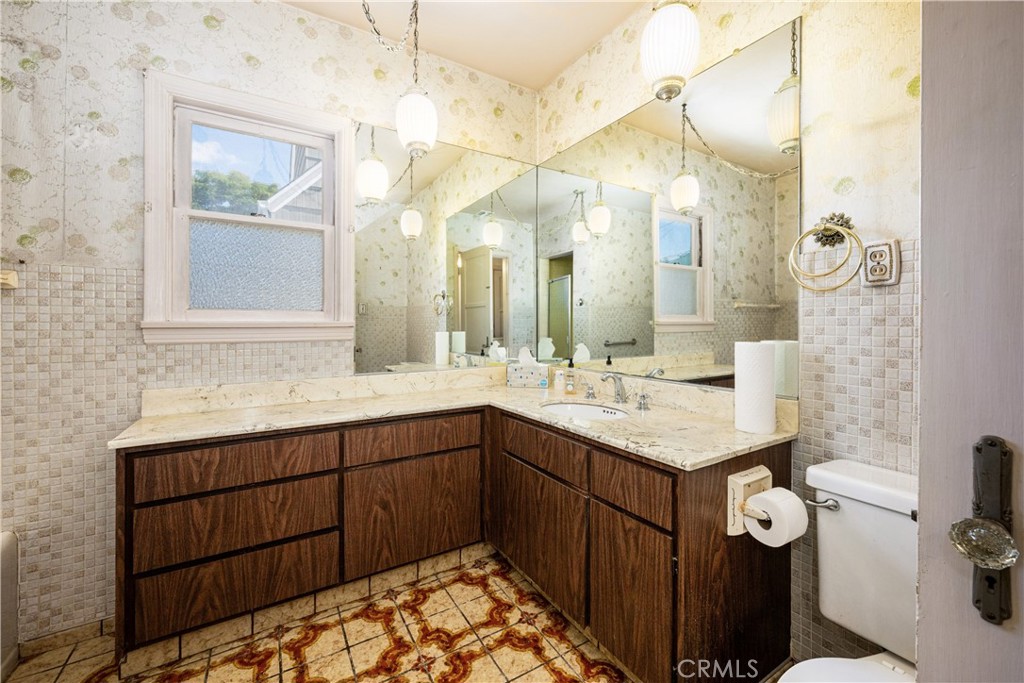 https://media.crmls.org/medias/02d8dc0b-6495-45cd-9958-48140490d7fd.jpg?preset=X-Large