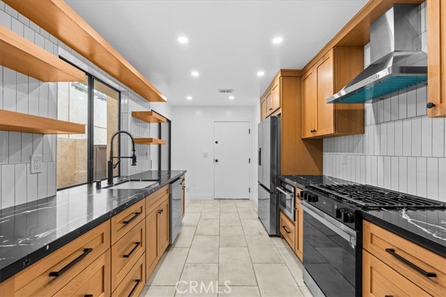 Detail Gallery Image 5 of 25 For 2739 Calle Colima, West Covina,  CA 91792 - 2 Beds | 1/1 Baths