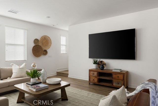 Detail Gallery Image 13 of 32 For 6026 Derby Ln, Cypress,  CA 90720 - 4 Beds | 3/1 Baths