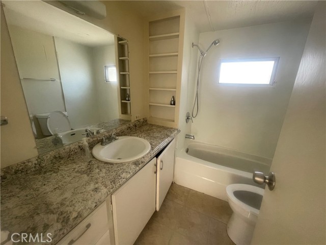 Detail Gallery Image 10 of 12 For 260 N Lyon Ave #65,  Hemet,  CA 92543 - 2 Beds | 2 Baths