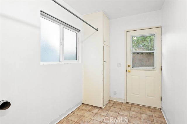 153 Underhill Drive, Glendora CA: https://media.crmls.org/medias/02d9898f-3f61-452f-a7a0-c47a844442fe.jpg