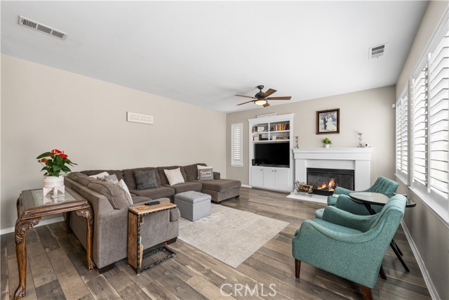 42639 Biscay, Lancaster CA: https://media.crmls.org/medias/02d9b355-7bce-44ee-8369-1f31b651a1d4.jpg
