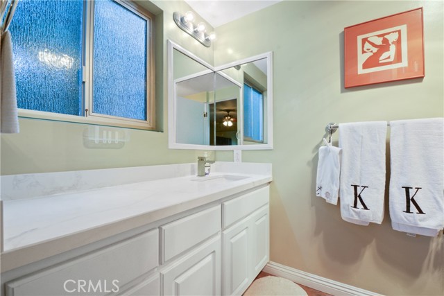 Detail Gallery Image 27 of 30 For 2101 E 2nd St #305,  Long Beach,  CA 90803 - 2 Beds | 2 Baths