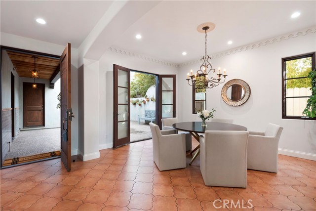 1725 Oak Avenue, Manhattan Beach, California 90266, 4 Bedrooms Bedrooms, ,4 BathroomsBathrooms,Residential,Sold,Oak,SB21251679