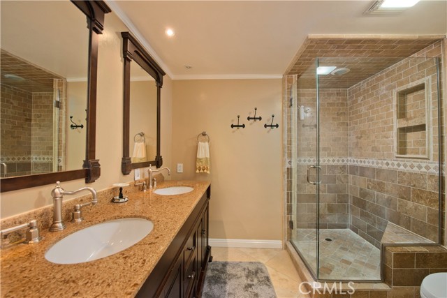 Detail Gallery Image 13 of 22 For 12442 Rye St, Studio City,  CA 91604 - 4 Beds | 2/1 Baths