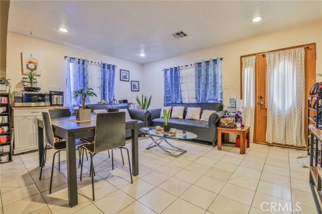 Detail Gallery Image 25 of 49 For 1709 E Luray, Long Beach,  CA 90807 - 5 Beds | 5 Baths