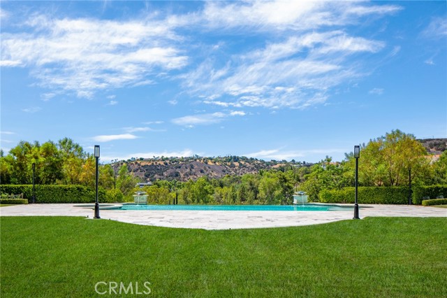 Detail Gallery Image 4 of 15 For 24100 Hidden Ridge Rd, Hidden Hills,  CA 91302 - 6 Beds | 6/1 Baths