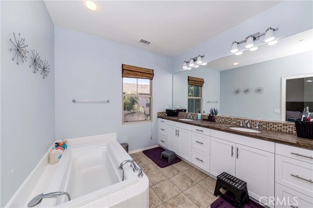 Detail Gallery Image 17 of 38 For 36 Wheatberry #16,  Irvine,  CA 92618 - 3 Beds | 2/1 Baths