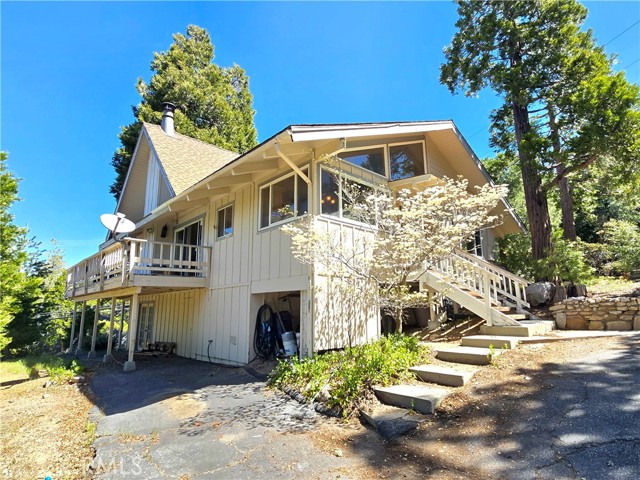 943 Grass Valley Road, Lake Arrowhead CA: https://media.crmls.org/medias/02dd5333-e140-4a3f-a423-8535e9eab22f.jpg