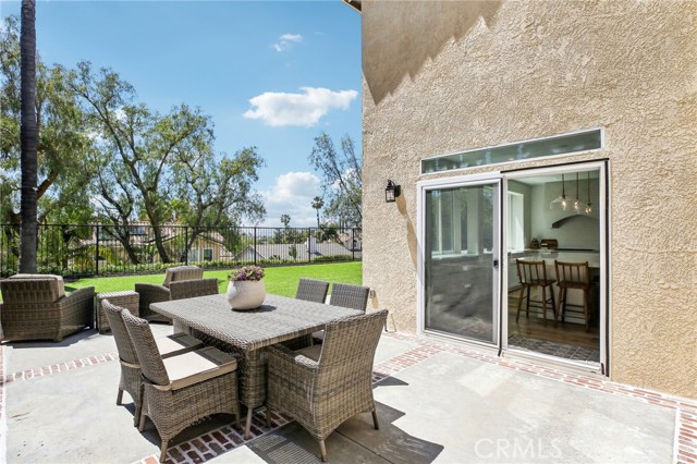 21391 Birdhollow Drive, Trabuco Canyon CA: https://media.crmls.org/medias/02dd88ad-ae60-4d38-b67e-09a4185062ea.jpg