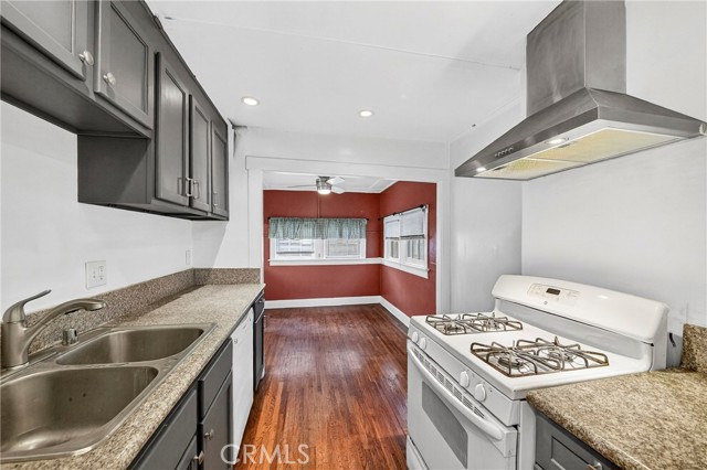 Detail Gallery Image 14 of 38 For 124 N Princeton Ave, Fullerton,  CA 92831 - – Beds | – Baths