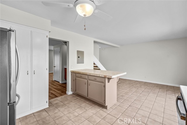 Image 12 of 29 For 4107 Larwin Avenue