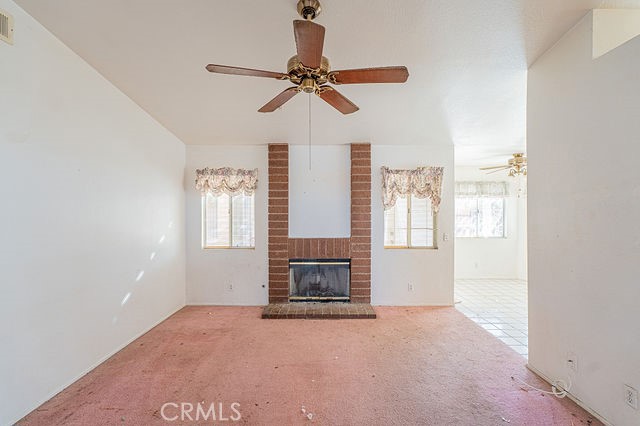 2121 Begonia Court, Hemet CA: https://media.crmls.org/medias/02ddfa87-4c1b-4cea-b0c5-92eb8f2729db.jpg