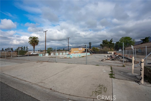 Detail Gallery Image 14 of 27 For 26468 Baseline St, Highland,  CA 92346 - – Beds | – Baths