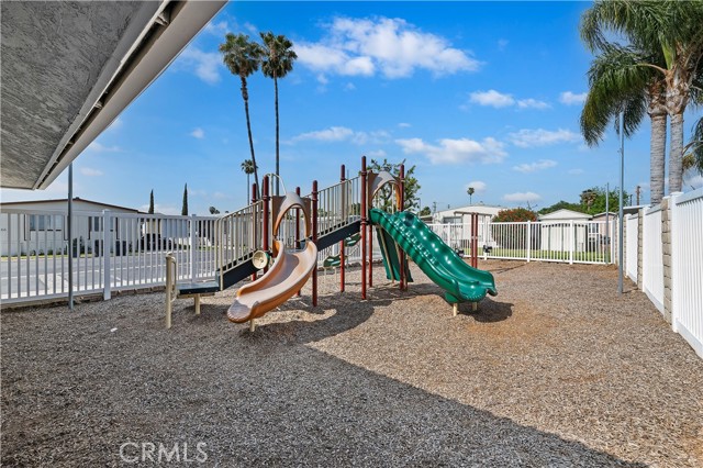 Detail Gallery Image 33 of 34 For 777 S Temescal St #73,  Corona,  CA 92879 - 4 Beds | 2 Baths