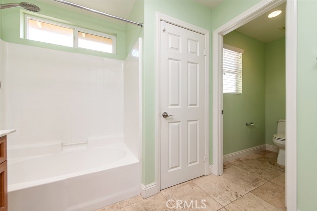 7271 Enclave Drive, Eastvale CA: https://media.crmls.org/medias/02df215c-a450-44fc-a404-329f83603750.jpg