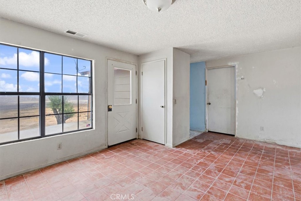 MLS #DW26181301 image #4