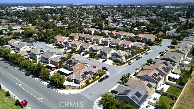 706 Leather Oak Lane, Pomona CA: https://media.crmls.org/medias/02df7487-a8ce-4758-8da5-6beac565f069.jpg