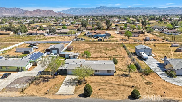 Detail Gallery Image 6 of 55 For 14775 Gayhead, Apple Valley,  CA 92307 - 3 Beds | 2 Baths