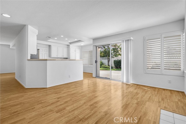 Detail Gallery Image 11 of 30 For 11 Corsica, Irvine,  CA 92614 - 4 Beds | 2/1 Baths