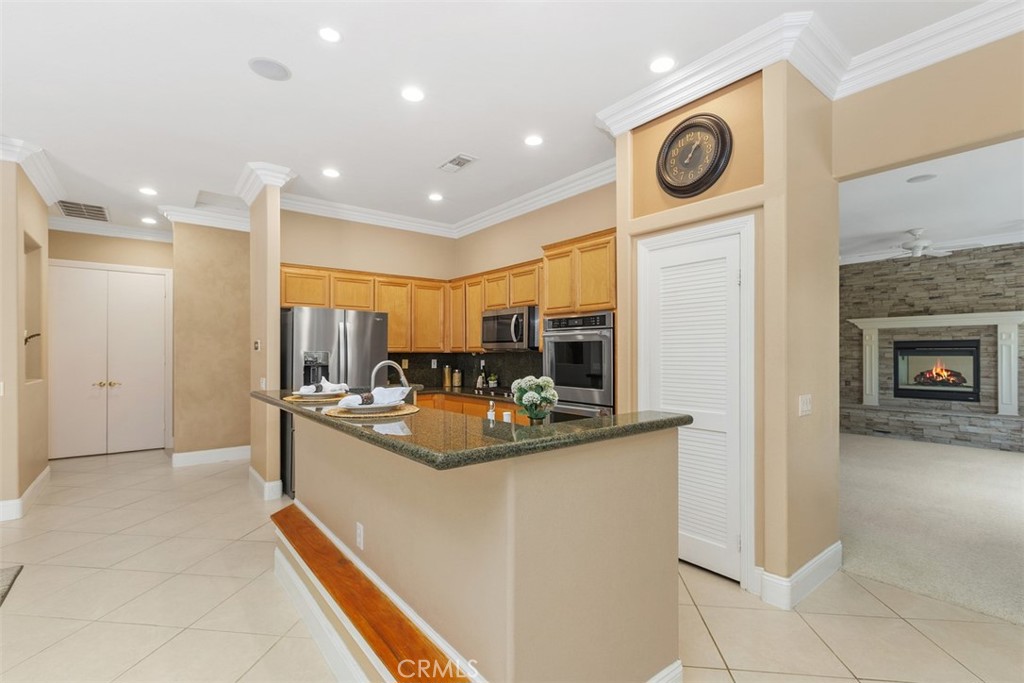 MLS #OC25269691 image #10