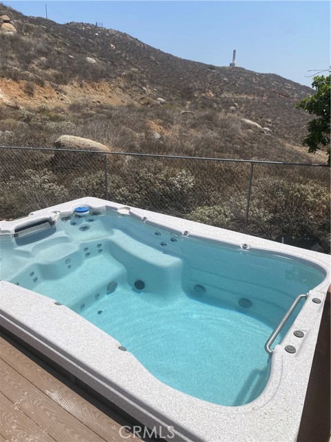 7871 Virtue Vista Drive, Jurupa Valley CA: https://media.crmls.org/medias/02e15953-07c8-40f2-bd7a-215519a3b5e6.jpg