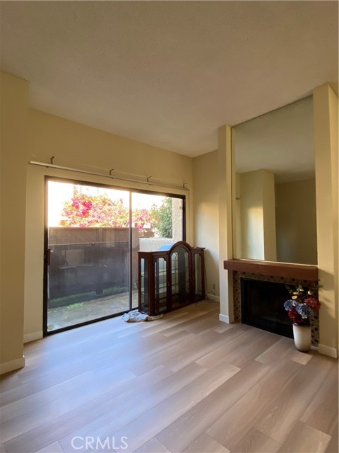 Detail Gallery Image 10 of 24 For 427 E. Mission Rd #44,  Alhambra,  CA 91801 - 2 Beds | 2/1 Baths