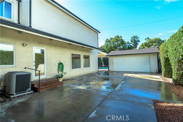 Detail Gallery Image 50 of 50 For 251 N Whitnall, Burbank,  CA 91505 - 4 Beds | 3 Baths