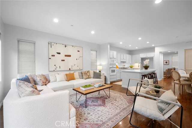 27 Silver Forest Court, Azusa CA: https://media.crmls.org/medias/02e2ed1d-be0d-4ec2-95b7-e40f05af2f6f.jpg