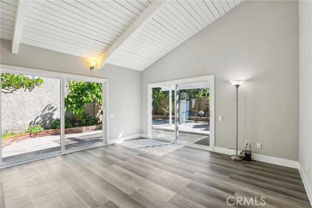 Detail Gallery Image 13 of 37 For 5 Poinsettia, Irvine,  CA 92604 - 3 Beds | 2 Baths