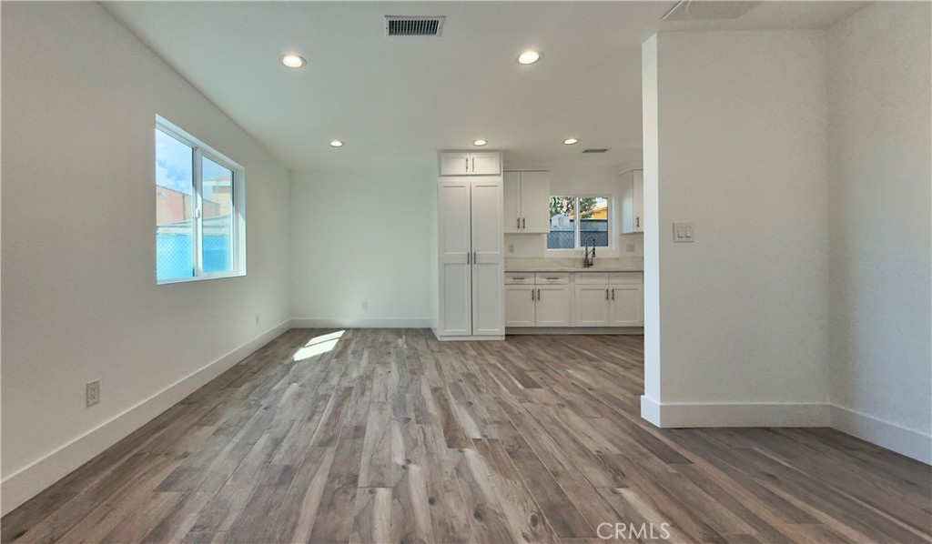 MLS #SR25171796 img 2