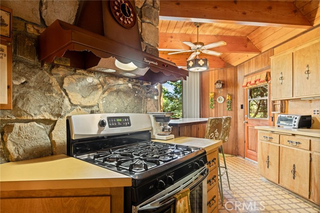 24379 Bernard, Crestline, CA 92325