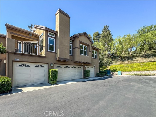 1012 S Country Glen Way, Anaheim CA: https://media.crmls.org/medias/02e5bb9e-78d5-4014-944e-983ad517e21f.jpg