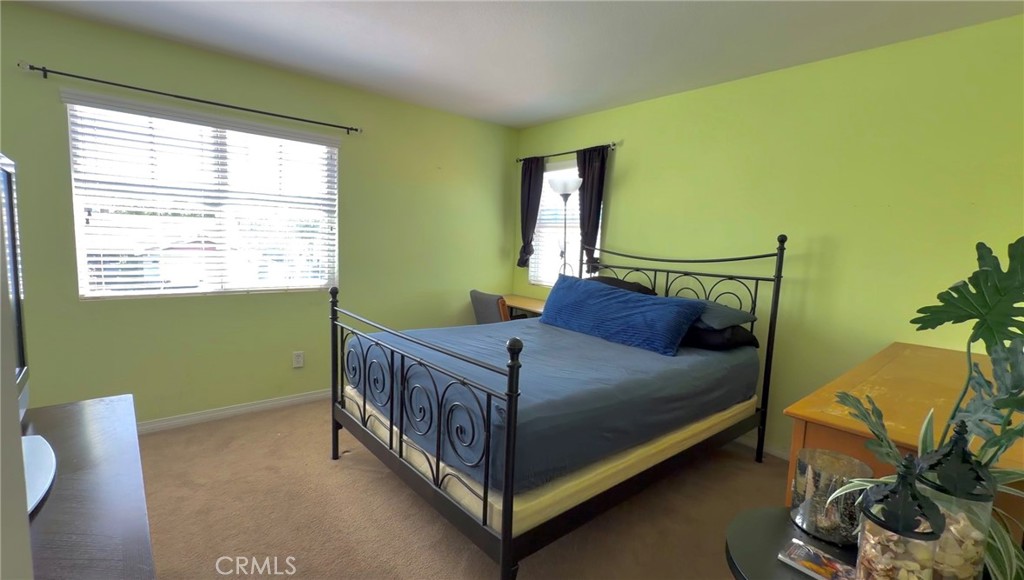 https://media.crmls.org/medias/02e5e00d-cecc-4689-995d-7d035856e69b.jpg?preset=X-Large