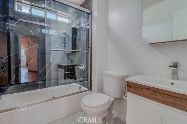 https://media.crmls.org/medias/02e70b5a-d458-4ff4-9e8f-d874a5173f44.jpg?preset=X-Large