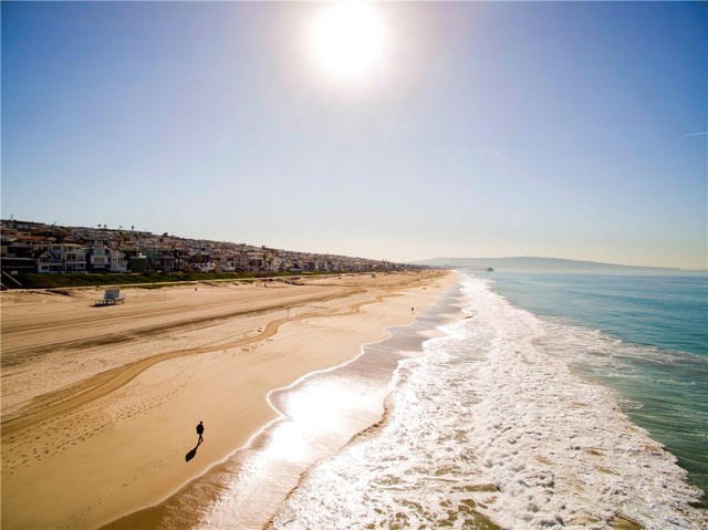 Detail Gallery Image 11 of 13 For 122 El Porto, Manhattan Beach,  CA 90266 - 1 Beds | 1 Baths